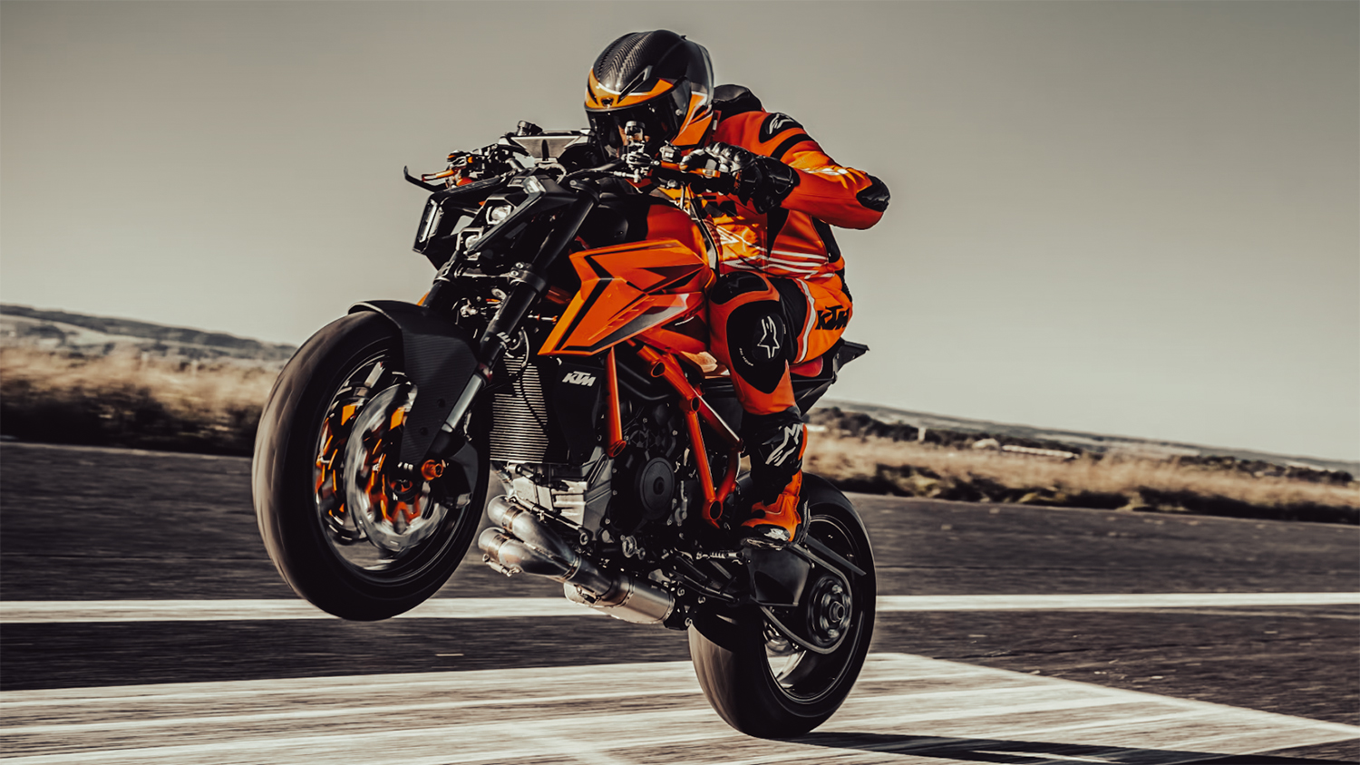 BT Moto (BrenTune) Stage 1+ ECU Flash with Tuner for the KTM 1390 Super Duke R (2024+) BT Moto (BrenTune) Stage 1+ ECU Flash with Tuner for the KTM 1390 Super Duke R (2024+)